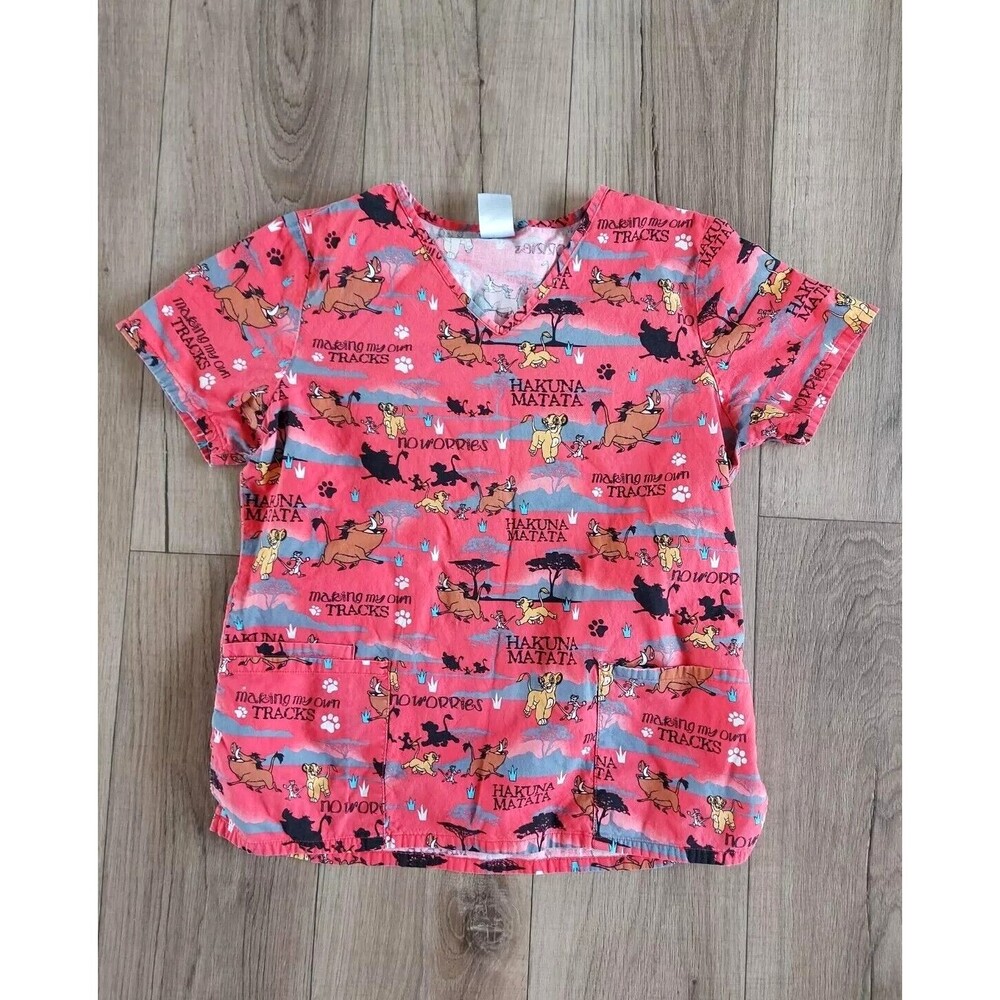 Disney Red Scrub Top Lion King Hakuna Matata Simba Timon & Pumbaa Size Medium
